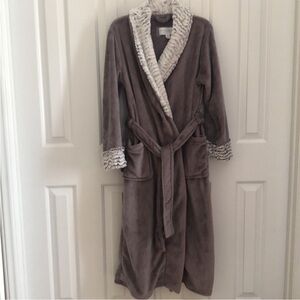 Carole Hochman cozy Gray Robe with White Trim